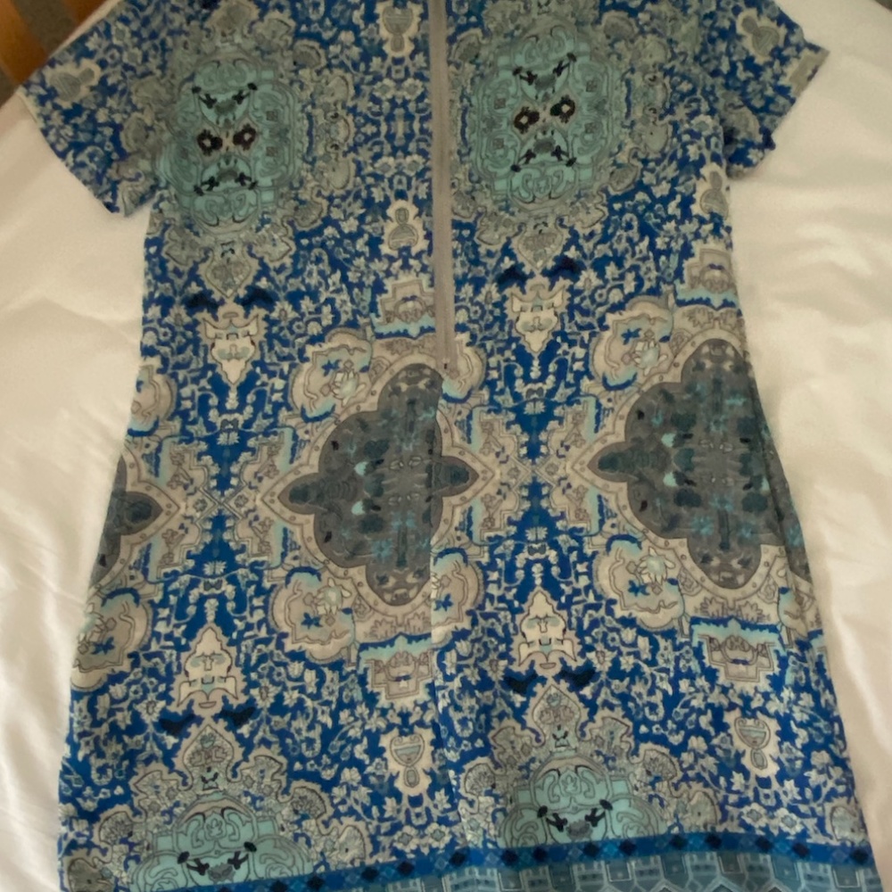 Patterned Lulu's Shift Dress - Picture 4 of 5